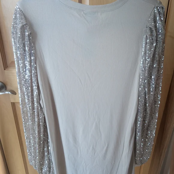 Torrid Beige Sequin Sleeve Top - Picture 8 of 11